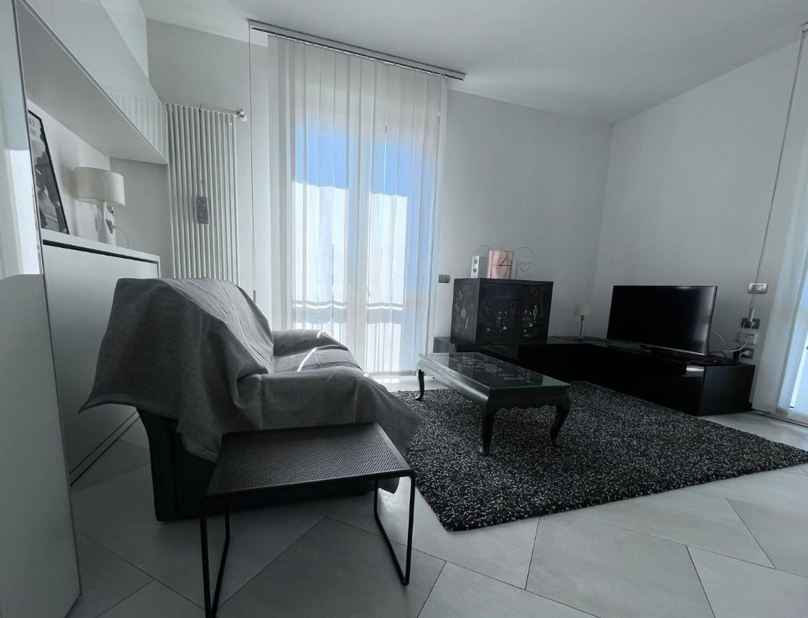Villa Fenix Milano Milão Exterior foto