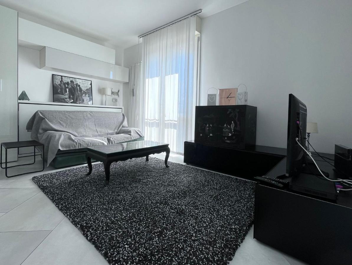 Villa Fenix Milano Milão Exterior foto